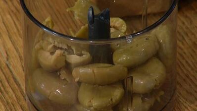 грибы по-тоскански с красным перцем и оливками