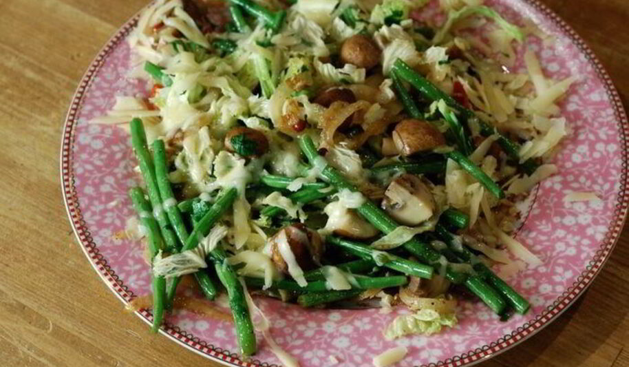 Рецепт грибов с фасолью, капустой и сыром