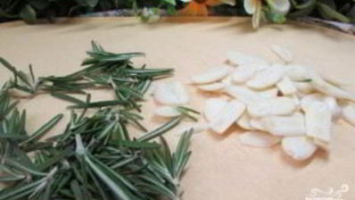 грибы с розмарином