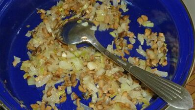 грибы с сыром и помидорами в духовке