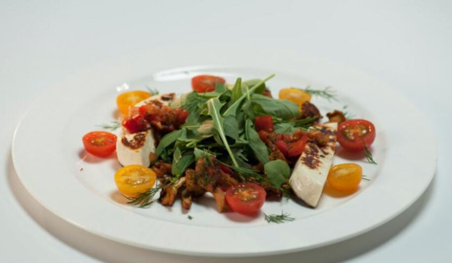 Рецепт лисичек с жареным адыгейским сыром