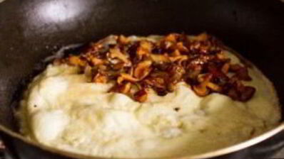 лисички, жареные с яйцом