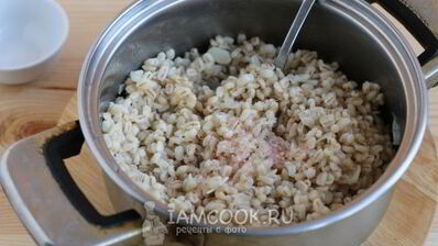 шампиньоны, фаршированные перловкой