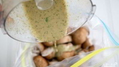 шампиньоны на шпажках