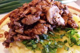 Шампиньоны с грецкими орехами