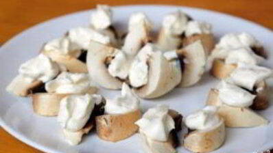 шампиньоны с красной икрой