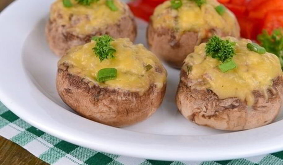 Рецепт шампиньонов с начинкой из зелени