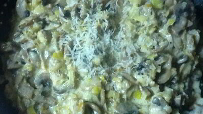 шампиньоны в вине и сливках