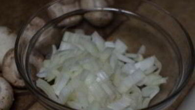 шампиньоны в вине