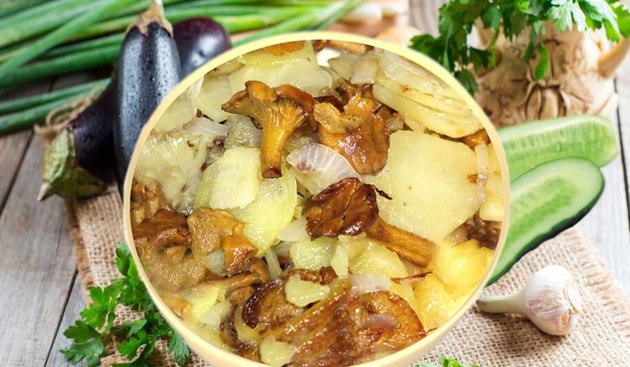 Рецепт тушеных лисичек с картошкой