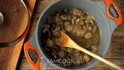 тушеные шампиньоны