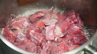 гуляш из говядины со сладким перцем