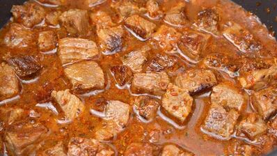 гуляш из говядины в мультиварке