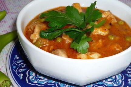 Гуляш из курицы с подливкой