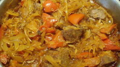гуляш с квашеной капустой