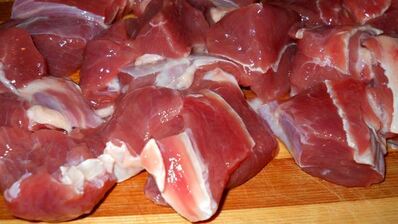 гуляш телячий в томатном соусе