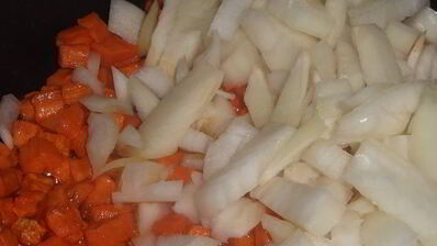 суп-гуляш с шеей индейки