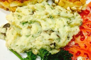 Картофельное пюре с грибами и зеленью