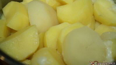 картофельное пюре с плавленым сыром и топленым сливочным маслом невесомость