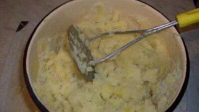 картофельное пюре с тушенкой