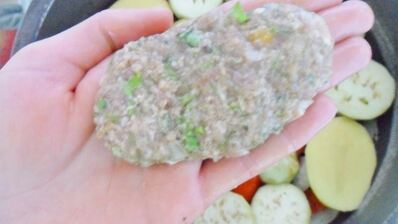 казан котлеты, котлеты в кастрюле