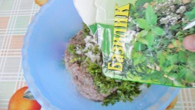 казан котлеты, котлеты в кастрюле