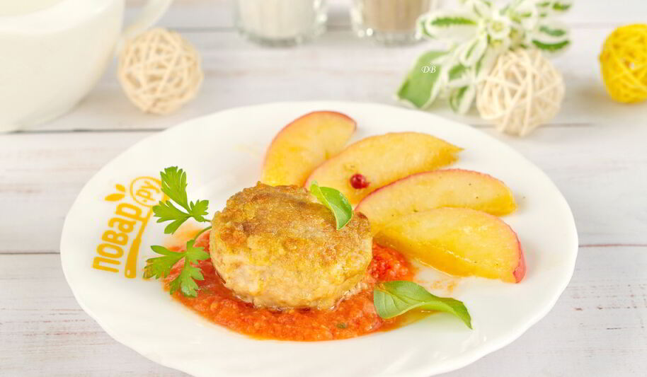 Рецепт котлет из индейки с жареными яблоками