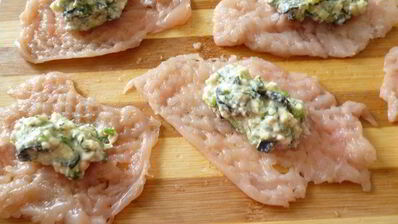 куриная отбивная котлета с пикантной начинкой