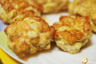Рубленные котлеты с горчично-сырной начинкой