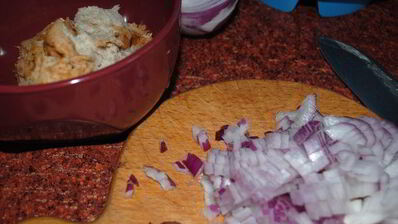 рыбные котлетки под лимонно-сметанным соусом