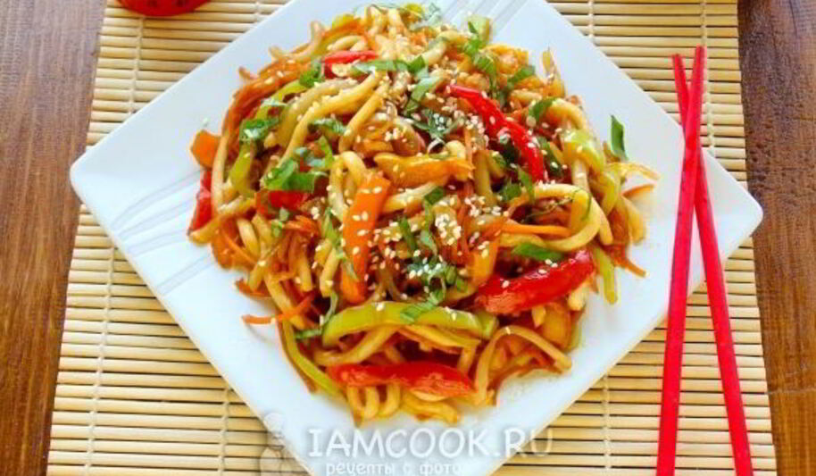 Рецепт лапши удон с кальмаром и овощами