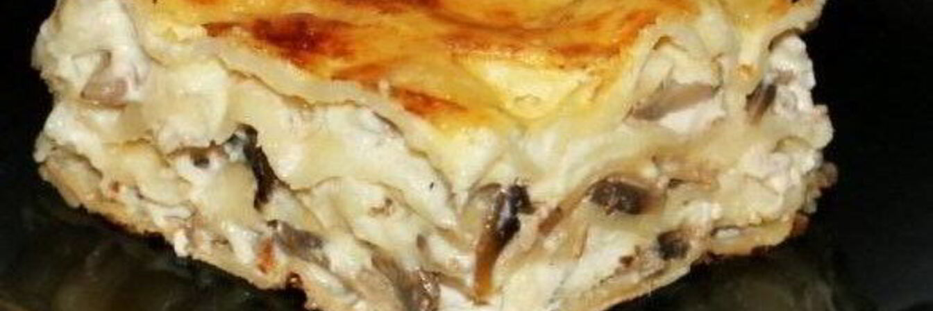 Лазанья с индюшиным фаршем и соусом бешамель