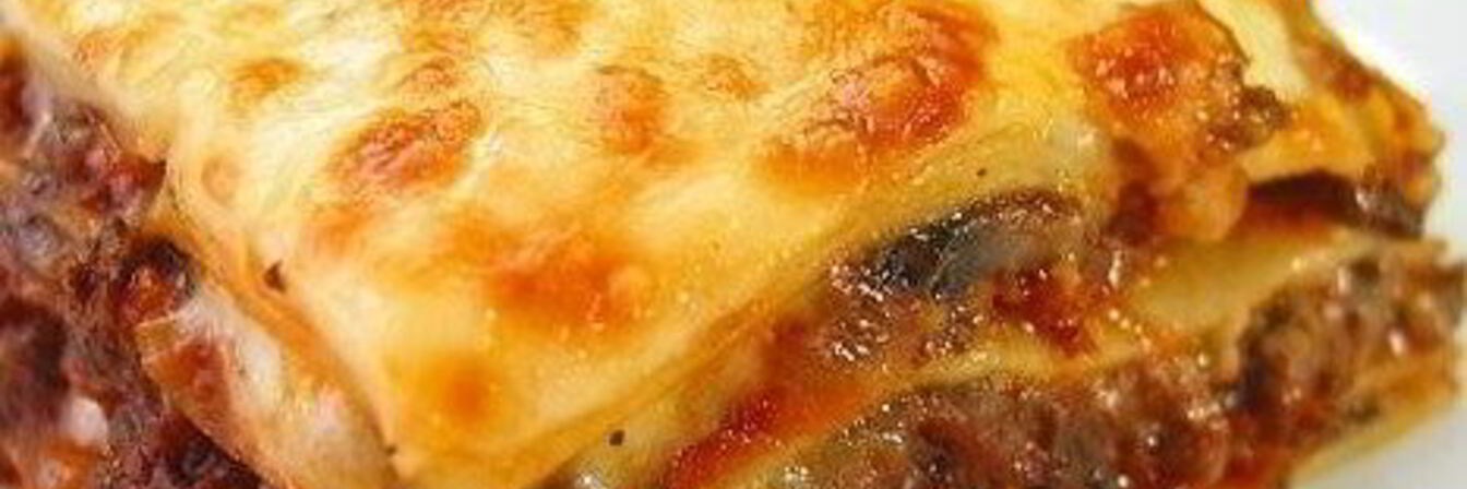 Лазанья с заправкой под сырным соусом