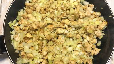 гнездо из спагетти с куриным филе