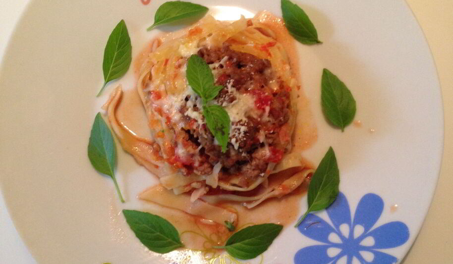 Рецепт макаронных гнезд с фаршем в духовке