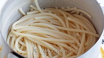 макароны с куриным филе и овощами