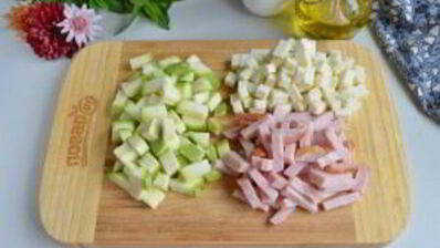 макароны с цукини, козьим сыром и зеленым горошком