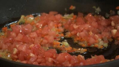 паста болоньезе с говяжьей тушенкой