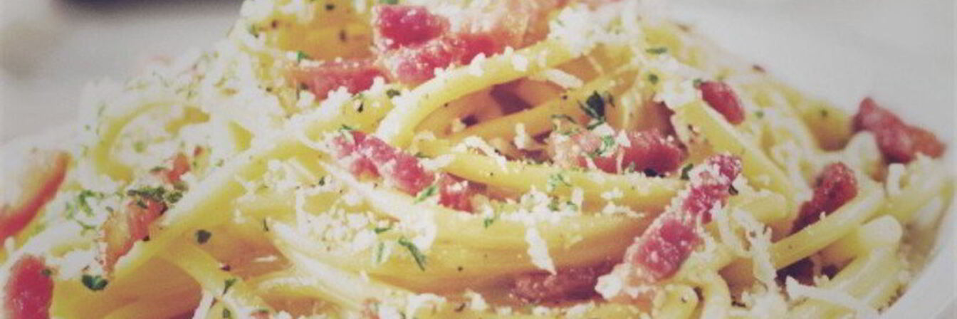 Паста карбонара с пармезаном