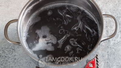 паста с морепродуктами в томатном соусе