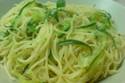 Паста с цукини и мятой