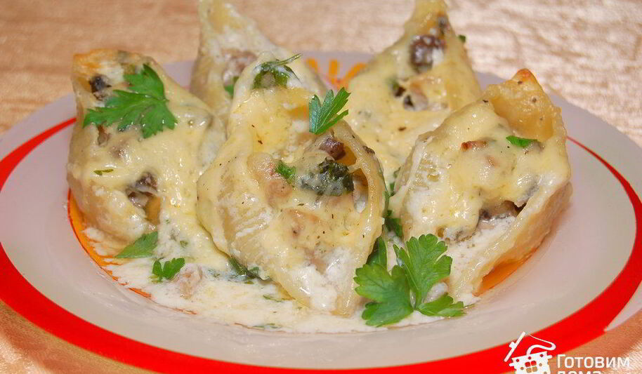 Рецепт ракушек, фаршированных курицей и грибами