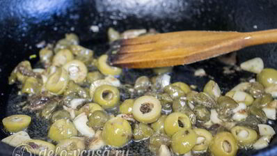 спагетти путанеска с помидорами и анчоусами