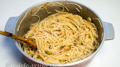 спагетти путанеска с помидорами и анчоусами