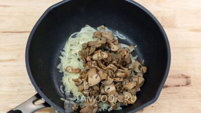 спагетти с грибами и белым вином