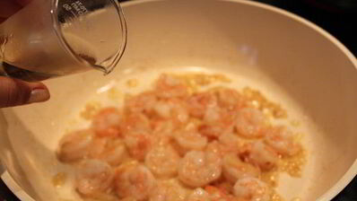 спагетти с креветками в сливочном соусе