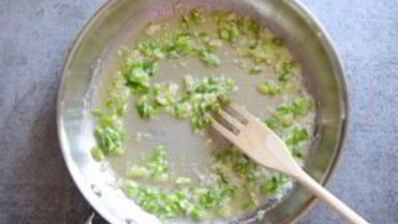 спагетти с зеленым луком