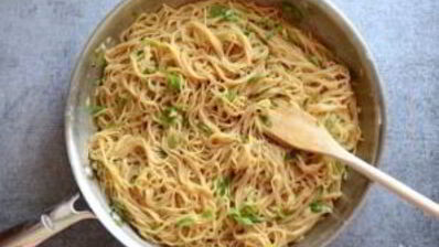 спагетти с зеленым луком