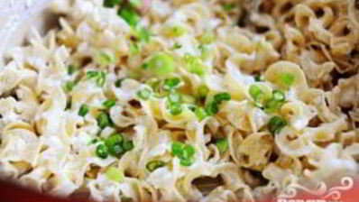 запеченная лапша с томатным соусом и индейкой