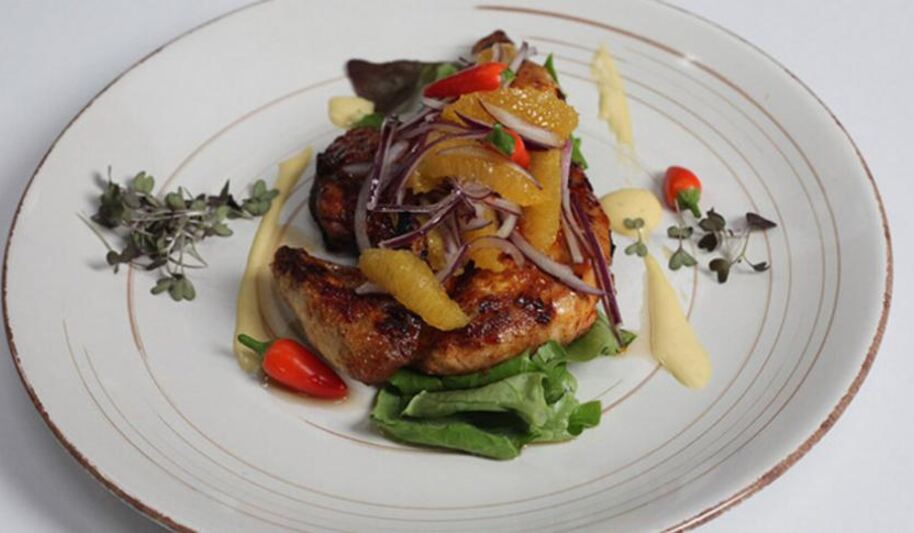 Рецепт ароматного цыпленка пири-пири с апельсиновым салатом